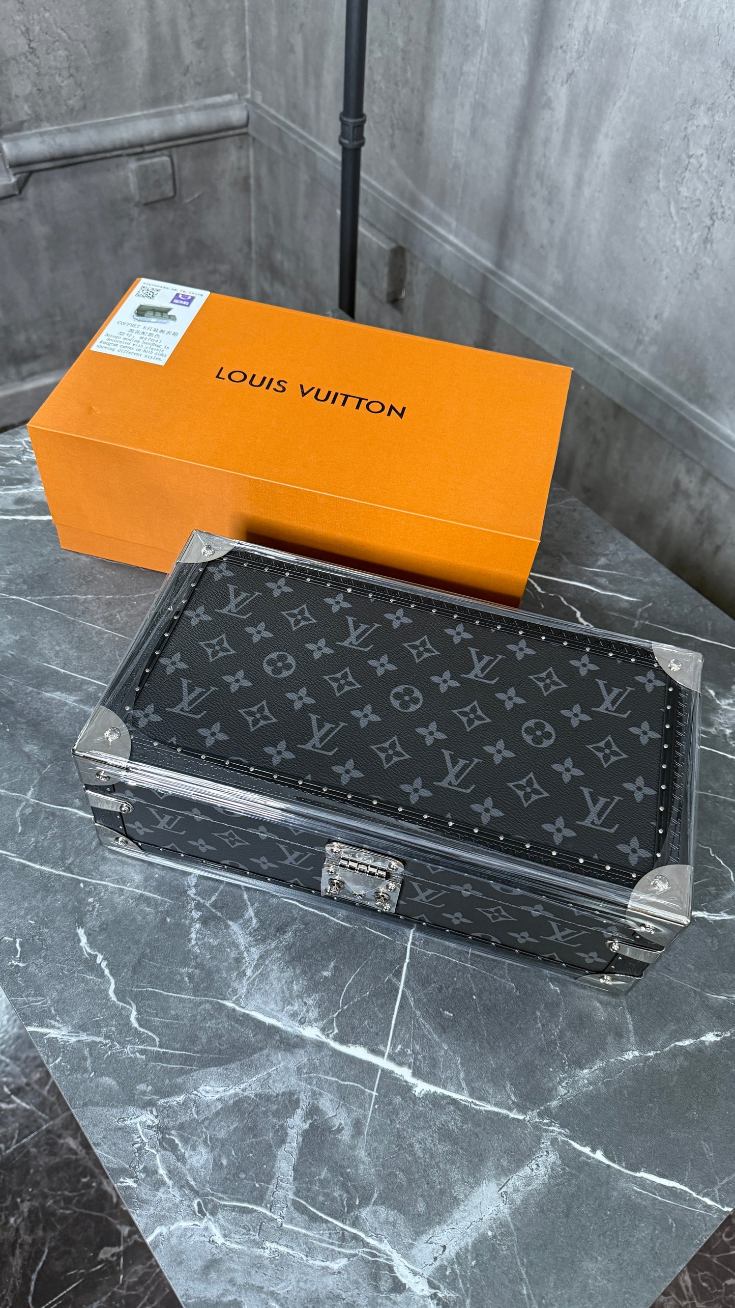 CAJA LV NEGRA X 8 RELOJES