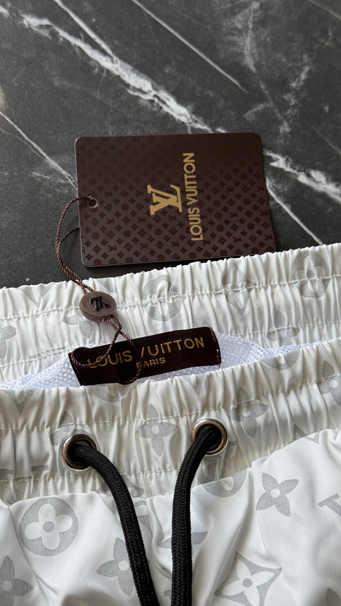LV BLANCO / GRIS