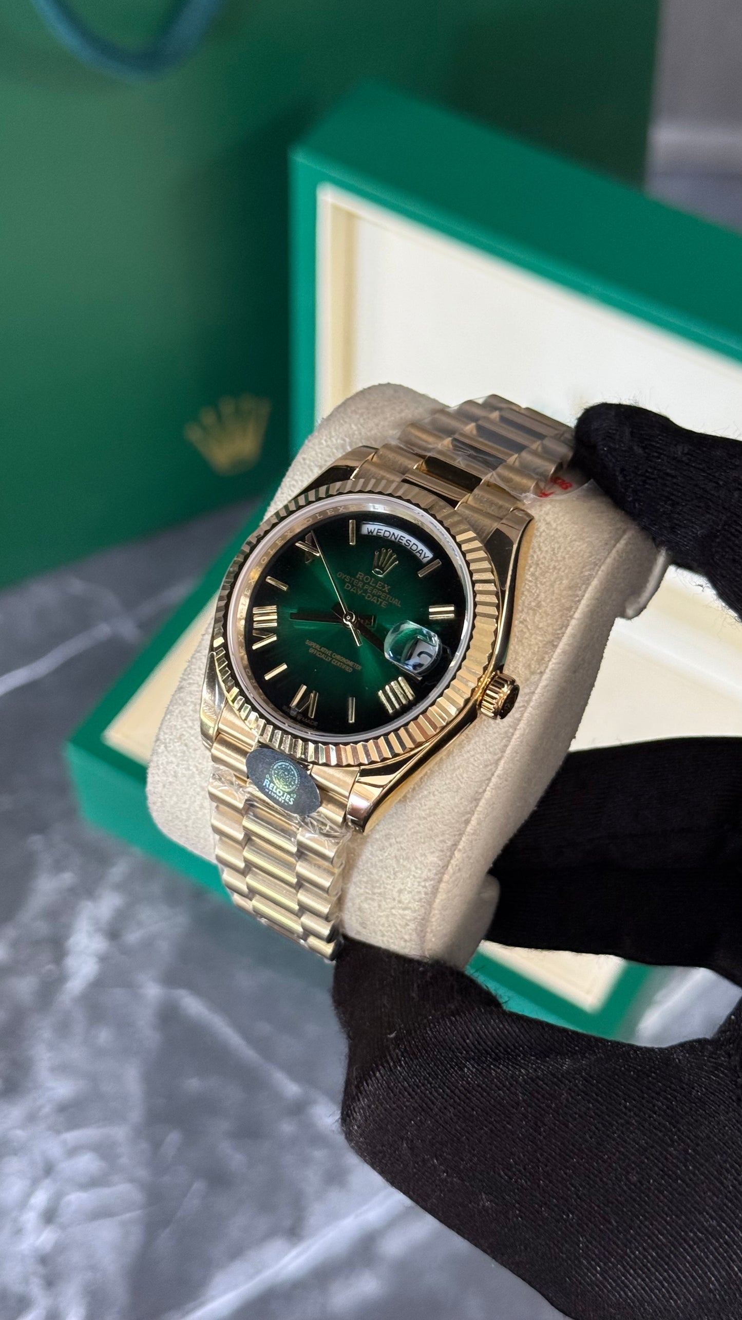 RLX DAY-DATE  (ORO) SUNBURST VERDE 2025
