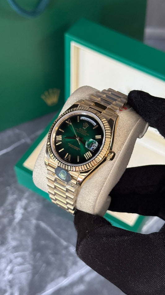 RLX DAY-DATE  (ORO) SUNBURST VERDE 2025