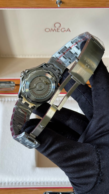 OMG SEAMASTER (NEGRO/PLATA) 40mm