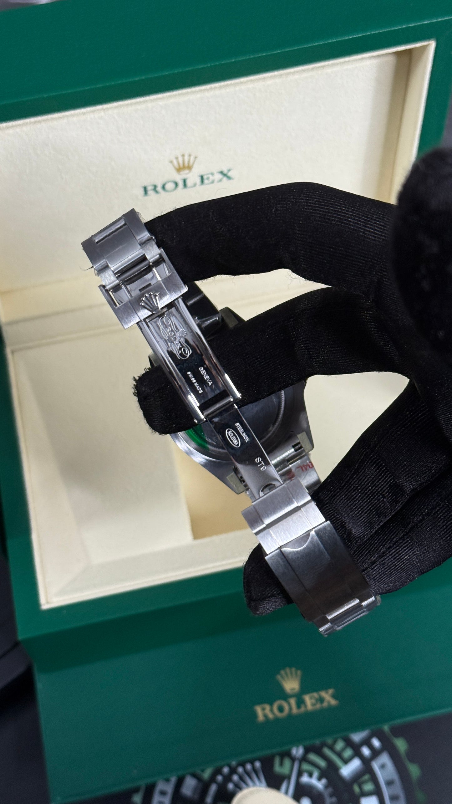 RLX SUBMARINER NO DATE (PLATA/NEGRO)