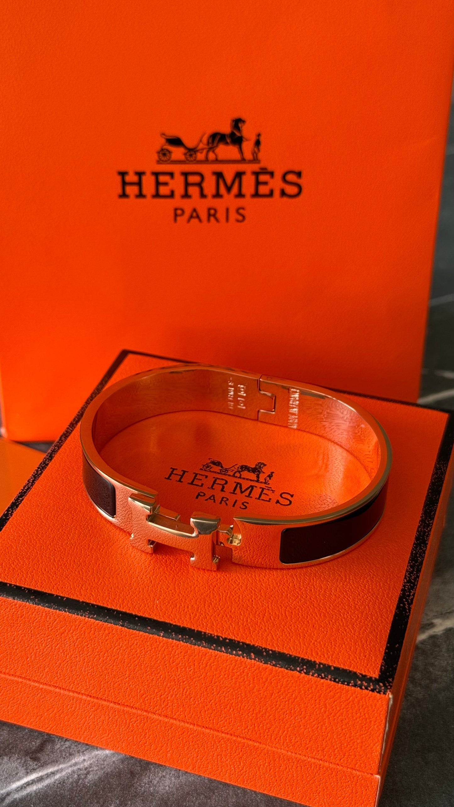 PULSERA HRMES NEGRO / ORO ROSA
