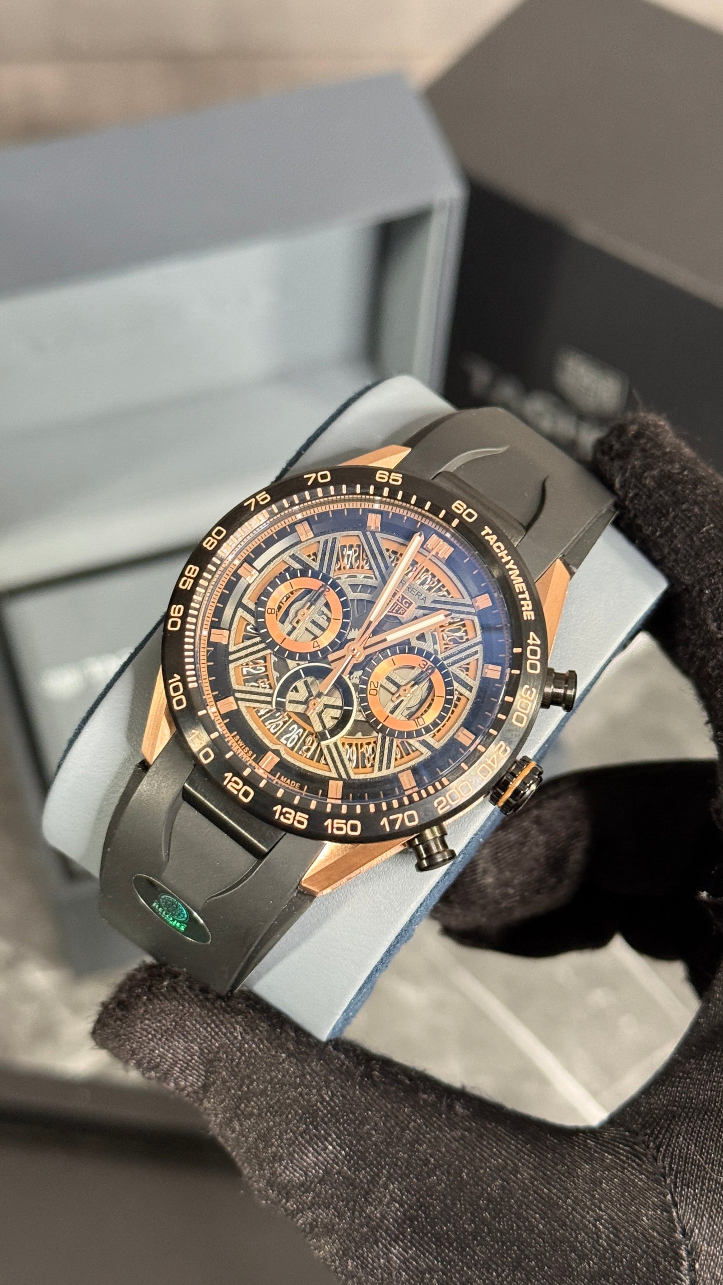 TH CARERRA (NEGRO/BRONCE) CAUCHO